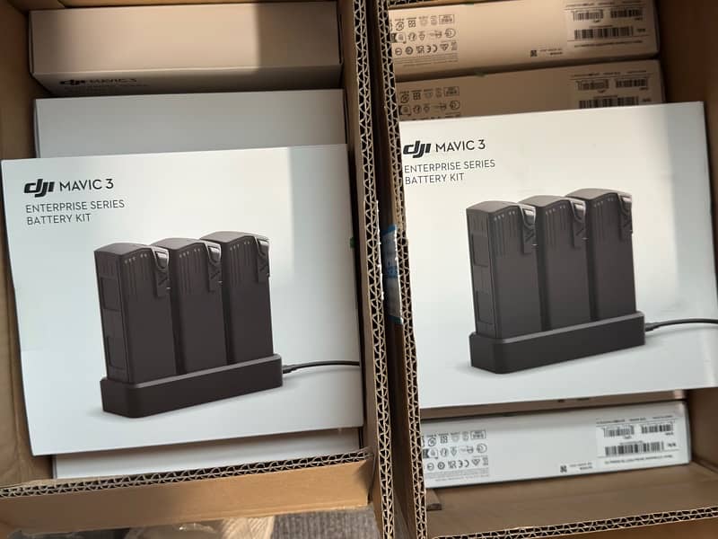 DJI Mavic 3T KIT / Enterprise Series Battery Kit

                                                            alt=