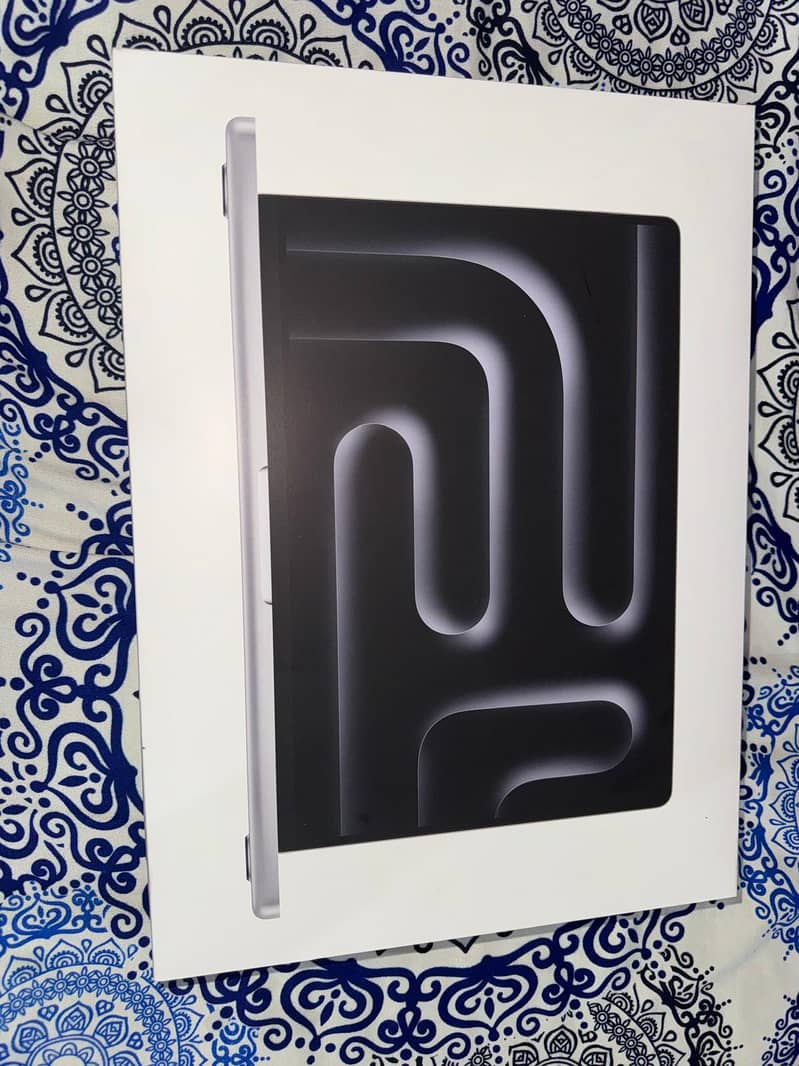 Apple MacBook Pro M5

                                                            alt=