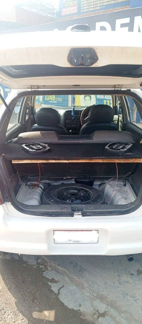 Suzuki ALTO VXR 2005 Model

                                                            alt=