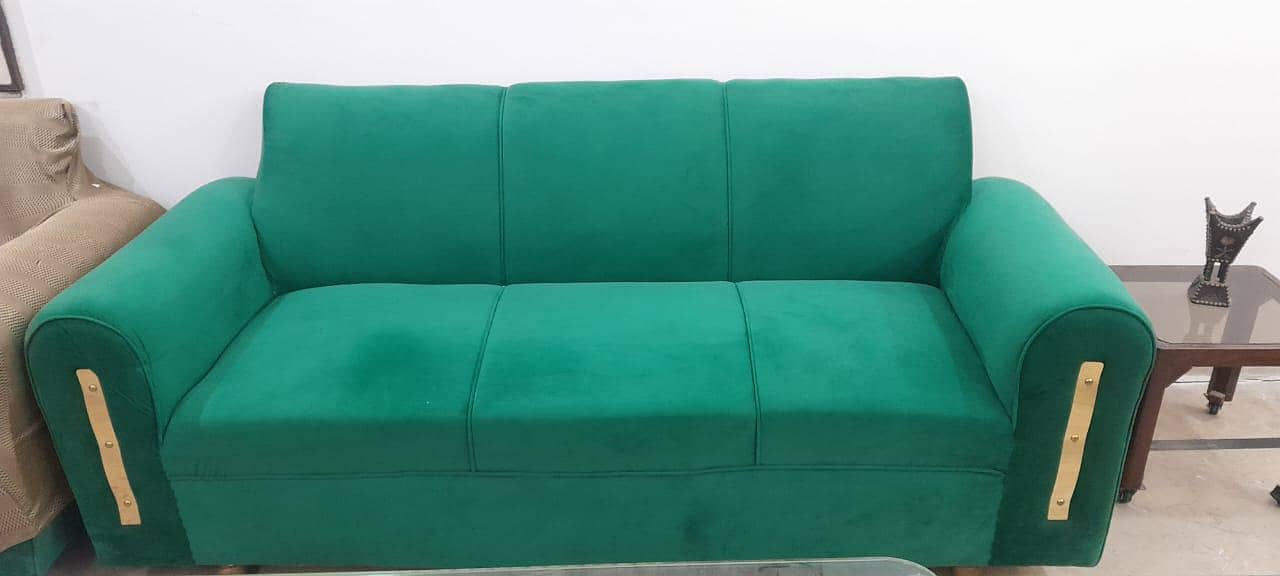 Superb Condition , Sofa Ser 3+2+1

                                                            alt=