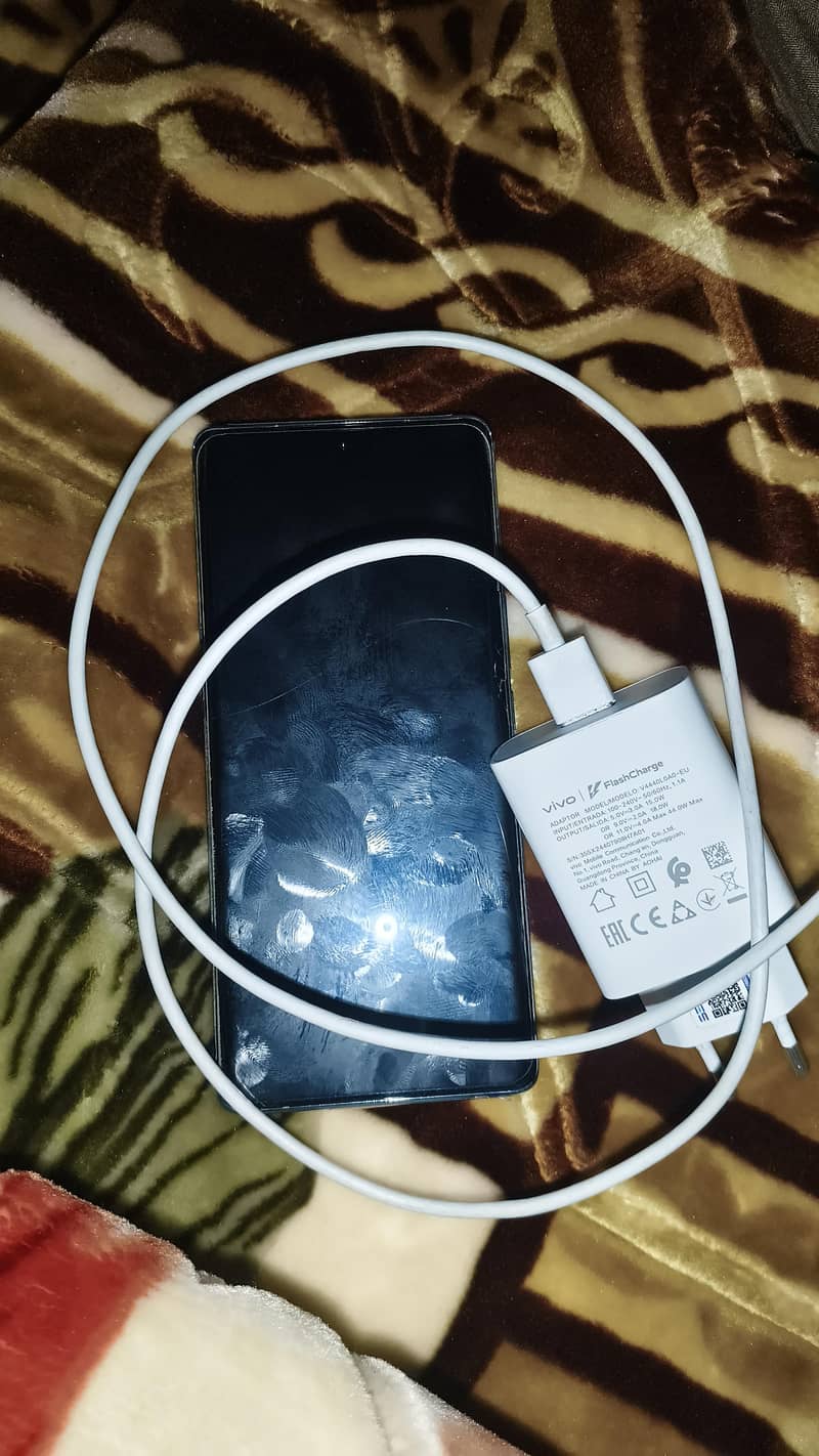 ViVo v 30 E

                                                            alt=