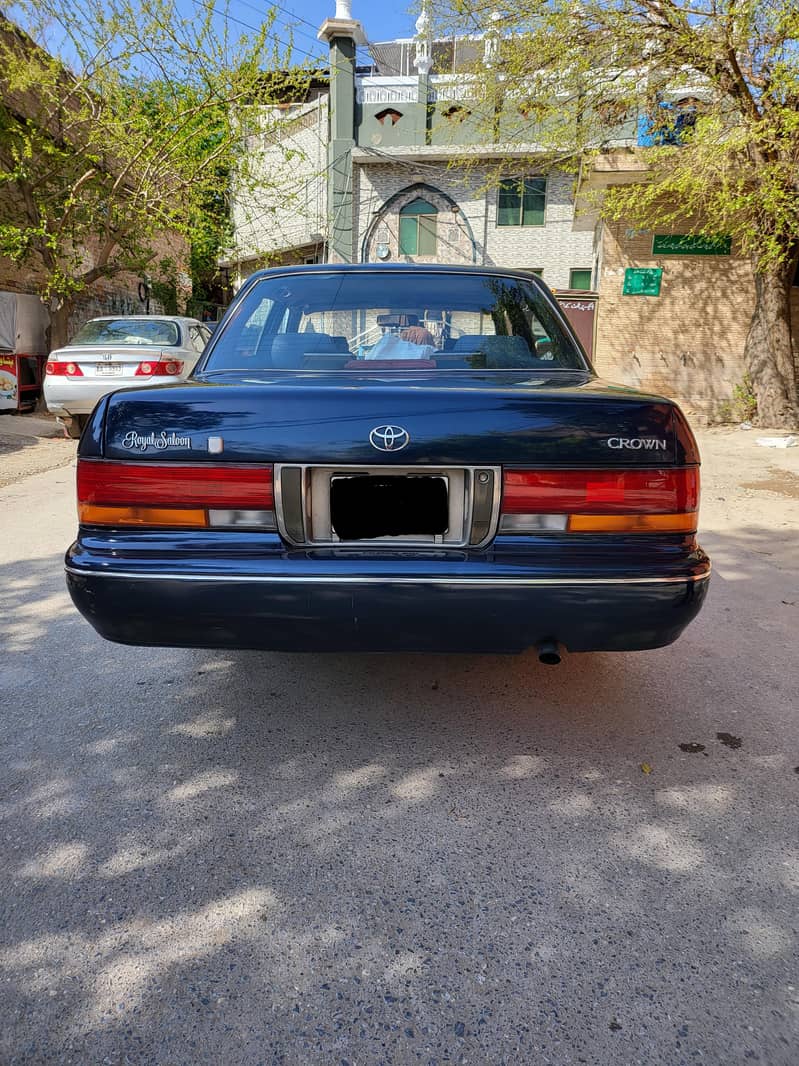 Toyota Crown 1993 Imported | Luxury Sedan

                                                            alt=