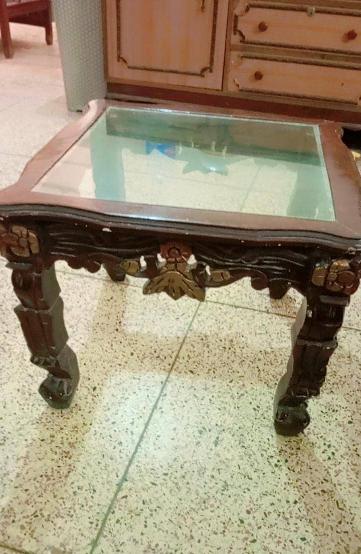 chinioti table set

                                                            alt=