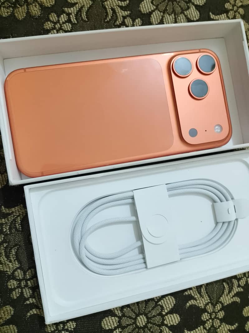 I phone 17 pro max jv 256 gb

                                                            alt=