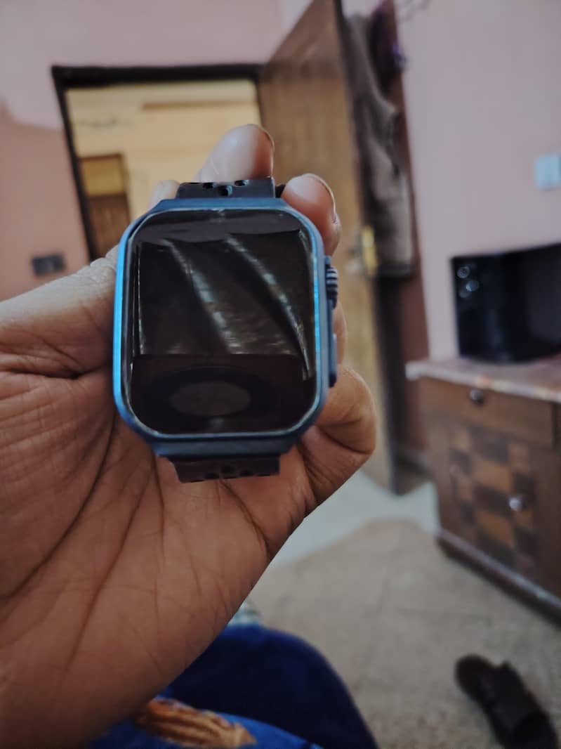 amoled display smart watch

                                                            alt=