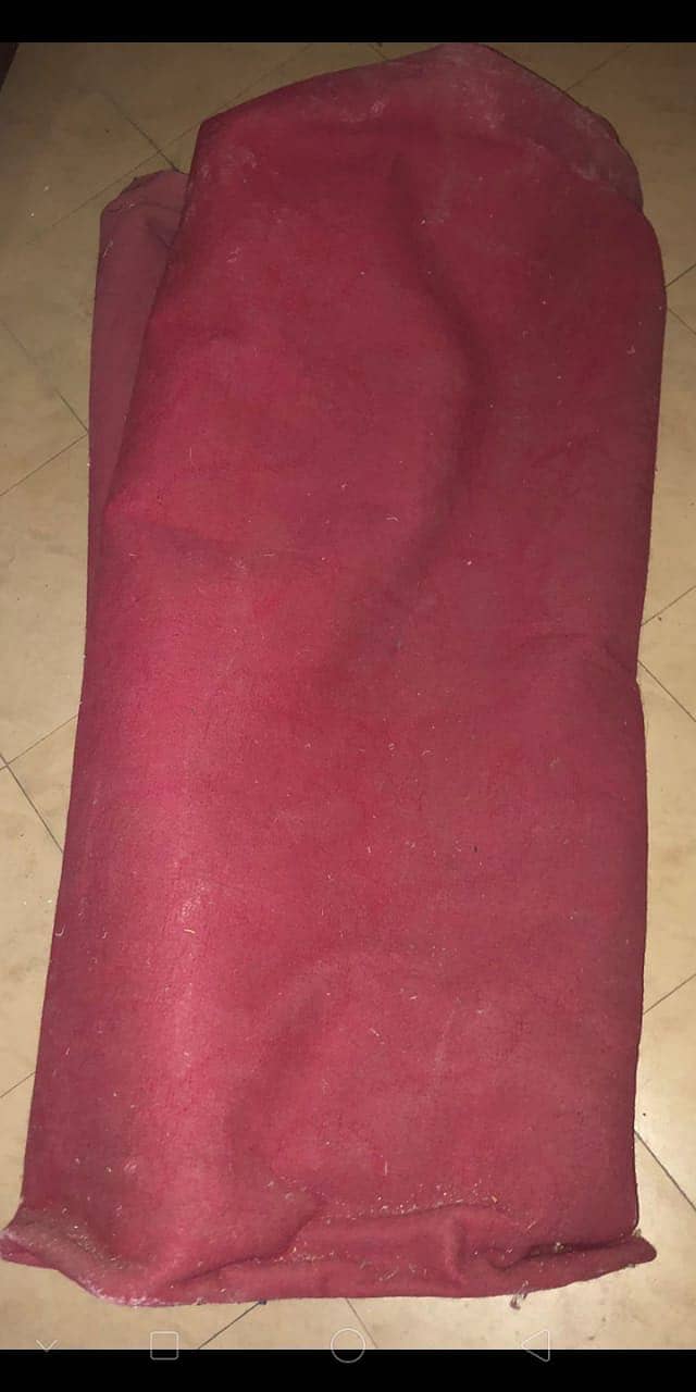 Aoa I’m selling carpet rug mat

                                                            alt=