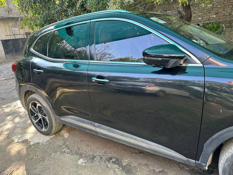 MG HS 2025 PHEV

                                                            alt=