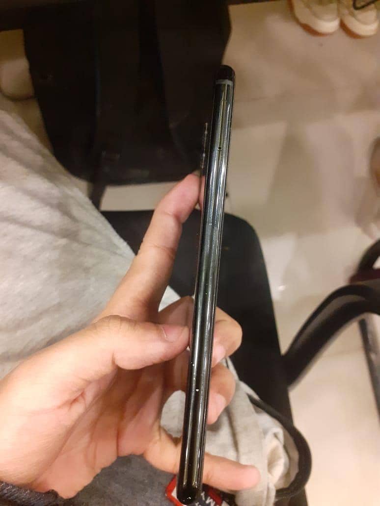 huawei mate 20 lite 4/64

                                                            alt=