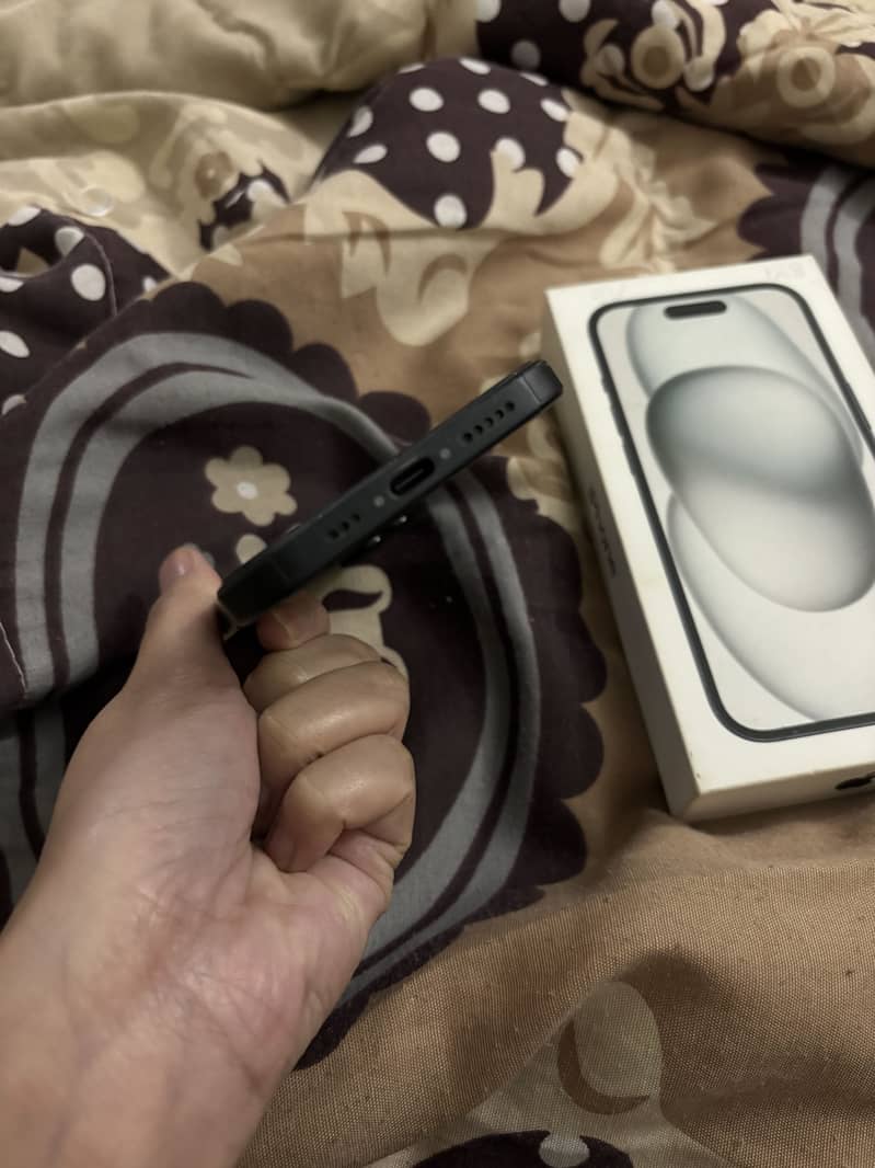 iphone 15 black

                                                            alt=