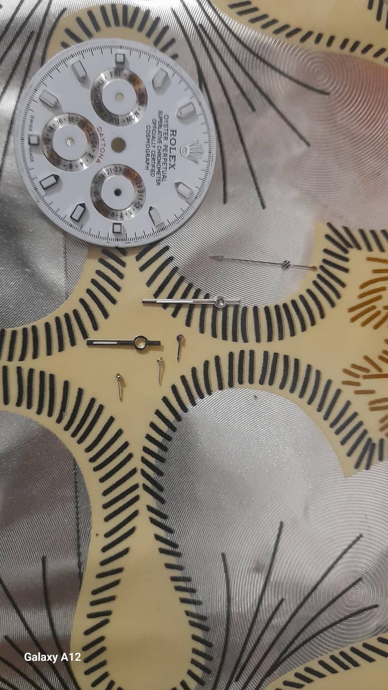 rolex daytona

                                                            alt=