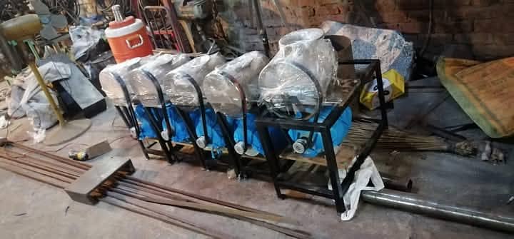 Dough mixer/Dough machine/dough mixer machine/haleem mixer/aata mixer

                                                            alt=