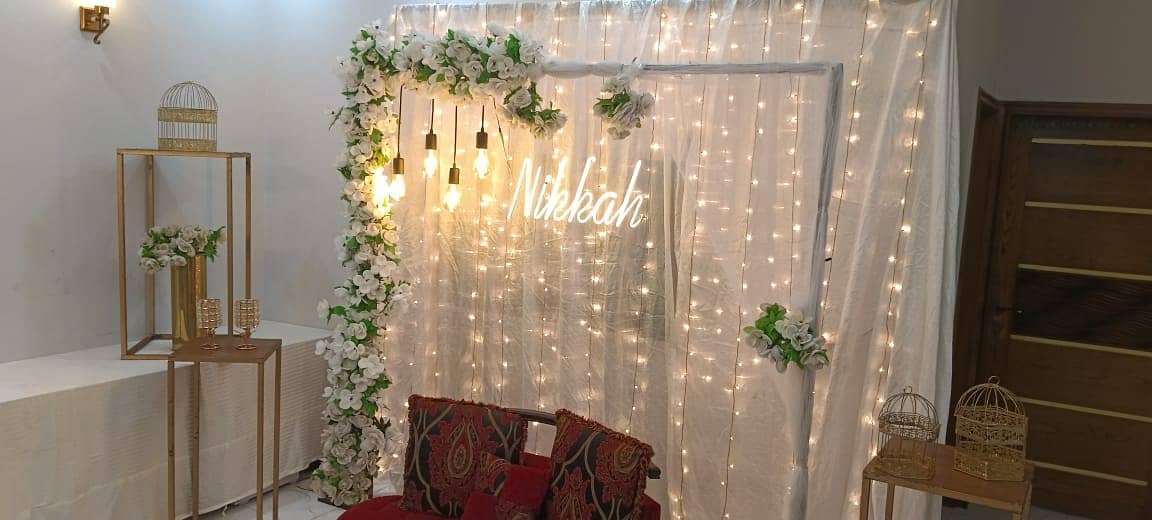 Catering Services, Event Orgnizers, DJ Sound, Lighting & Flowers Decor

                                                            alt=