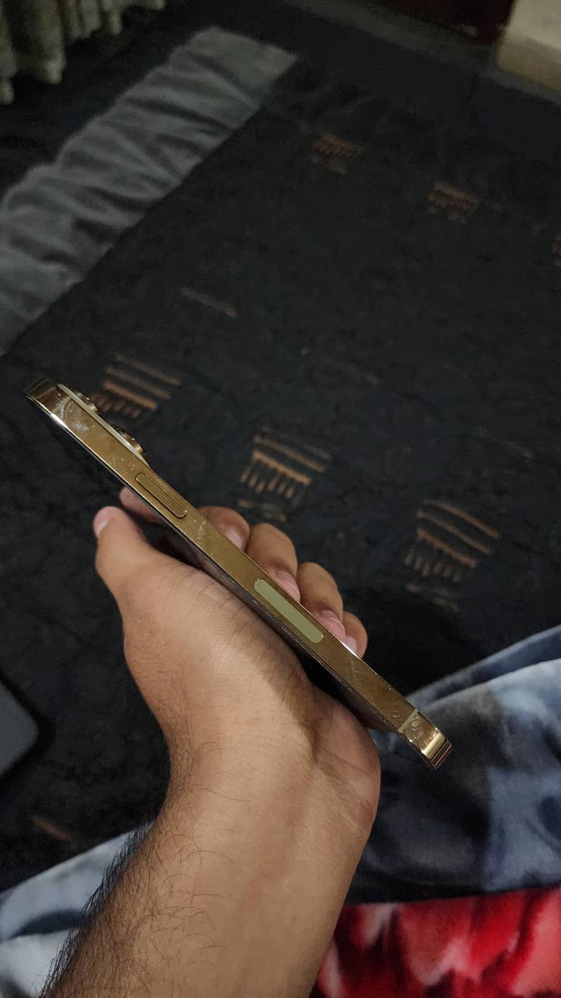 Iphone 14 Pro Max Non-PTA

                                                            alt=