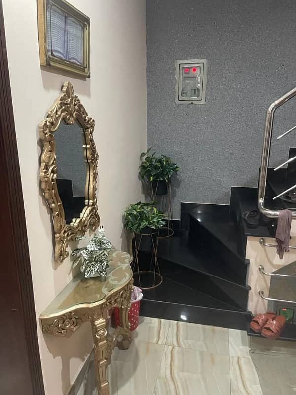 5 Marla Upper Portion Available For Rent

                                                            alt=