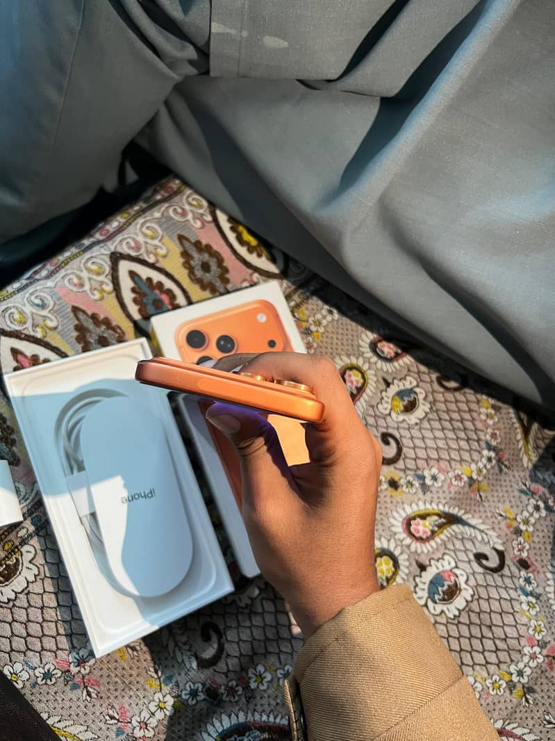 Iphone 17 pro max factory unlocked 256gb

                                                            alt=