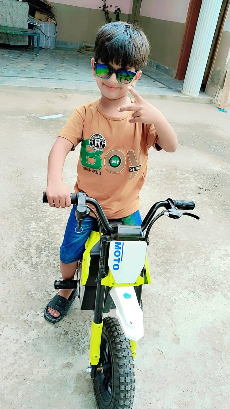 6 month use letest kid bike

                                                            alt=