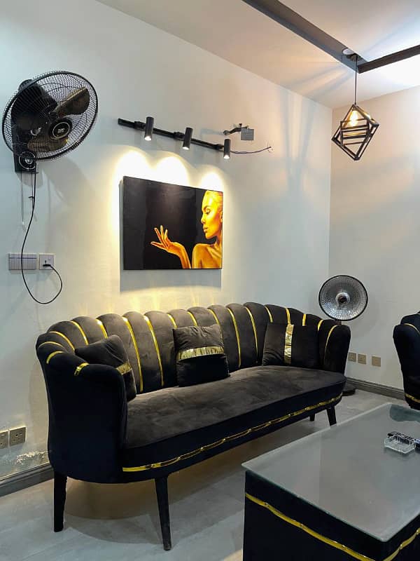 1 BHK furnished apartment daily basis short Term Stay available Islamuabad

                                                            alt=