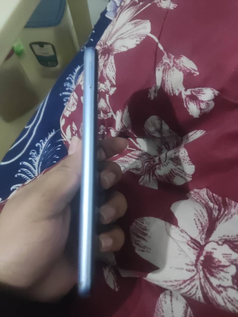 Realme c25s

                                                            alt=