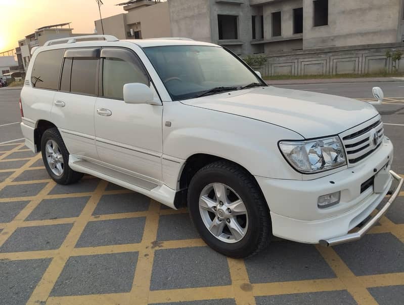 Toyota Land Cruiser 2003 VX limited 4.7 L

                                                            alt=