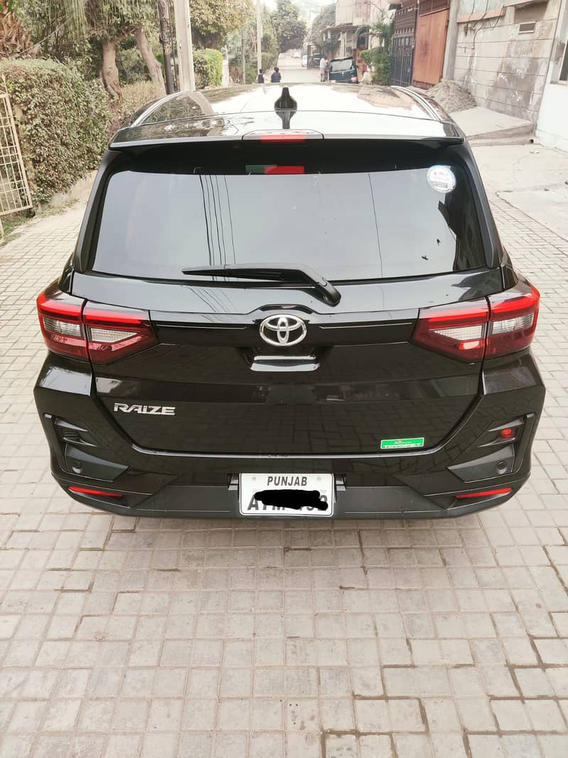 Toyota Raize Z 2021/2025

                                                            alt=