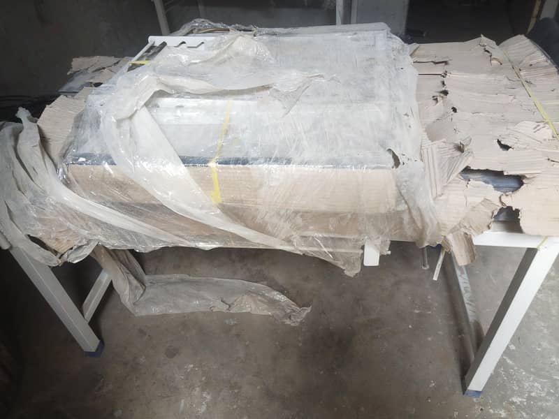 patients bed 

                                                            alt=