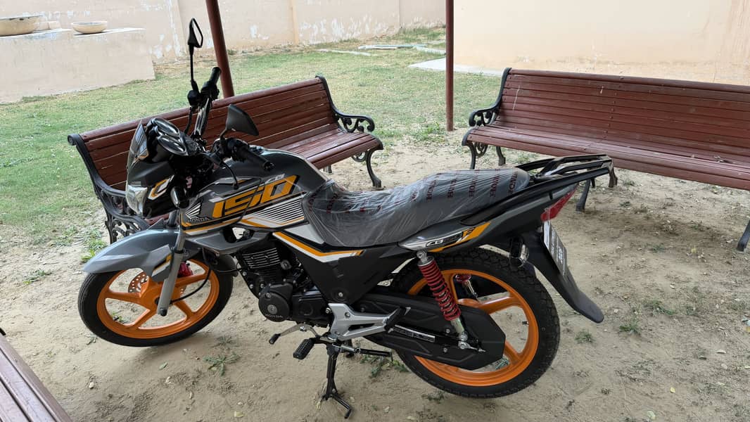 Honda CB 150F Urgent For Sale | Honda CB 150 | Only 60 KM Used

                                                            alt=