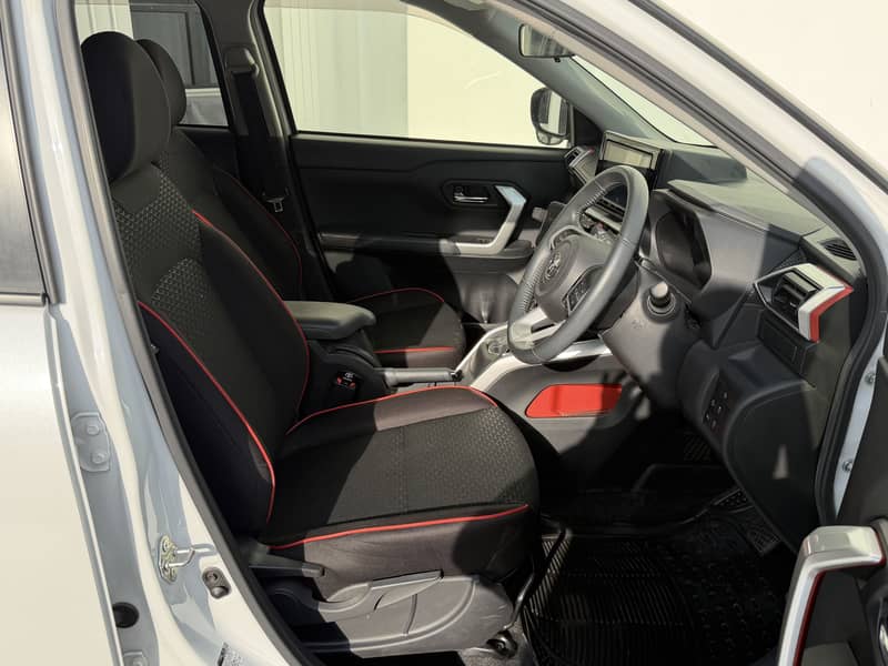 Toyota Raize 1.0 turbo z package

                                                            alt=