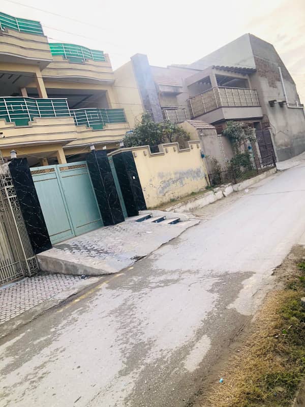 1 Kanal Double Storey Plus Basment House For Sale In Asc Colony Nowshera Phase 1 Block E

                                                            alt=