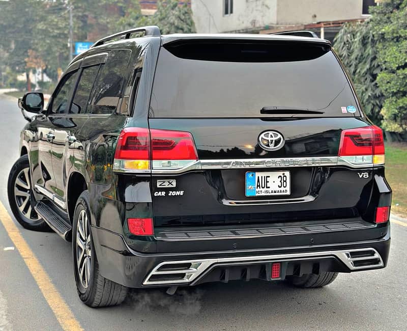 Toyota Land Cruiser AX G Selection 2016 / 2021

                                                            alt=