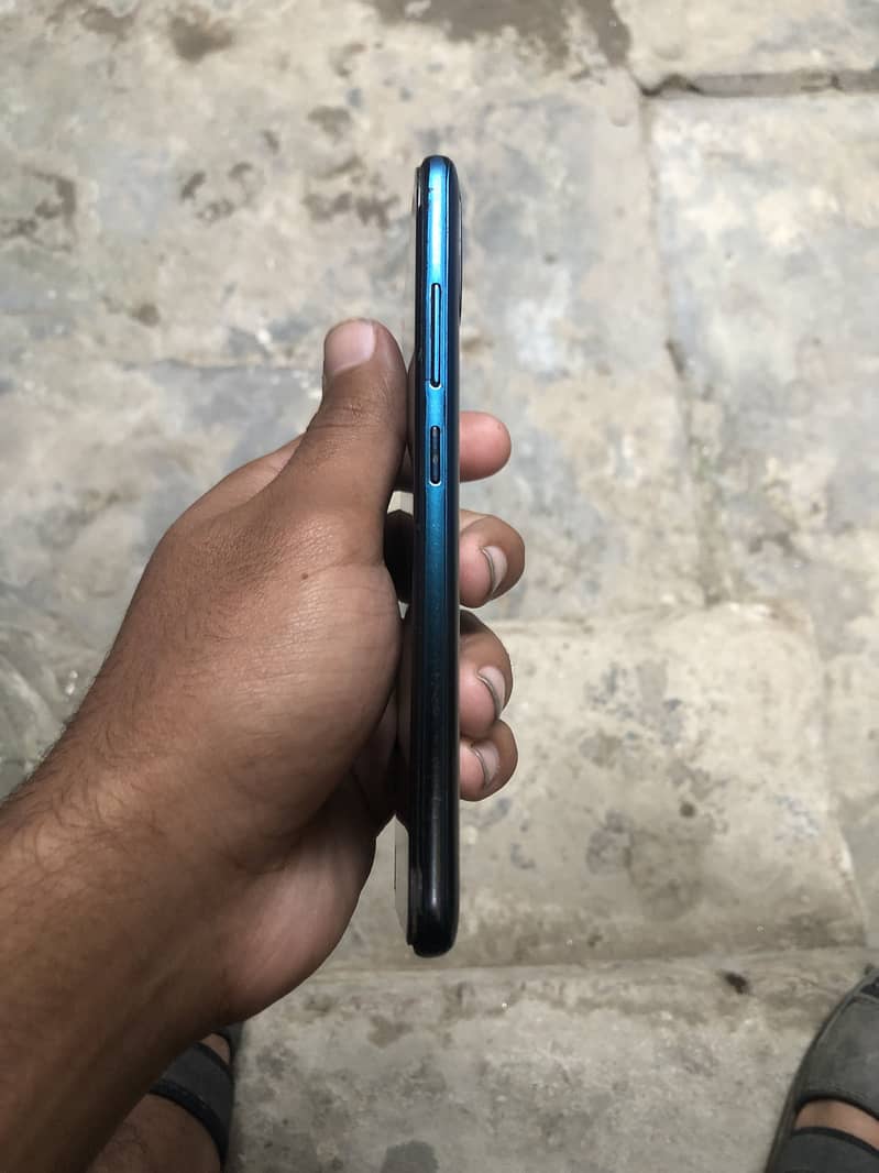 Itel s15 pro (vision) 2ram 32gb memory ok

                                                            alt=