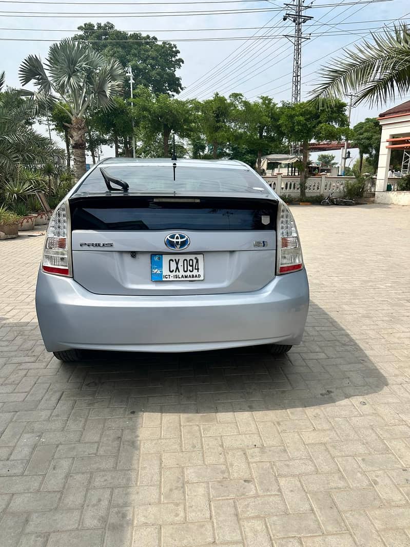 Toyota Prius 2010/2014

                                                            alt=