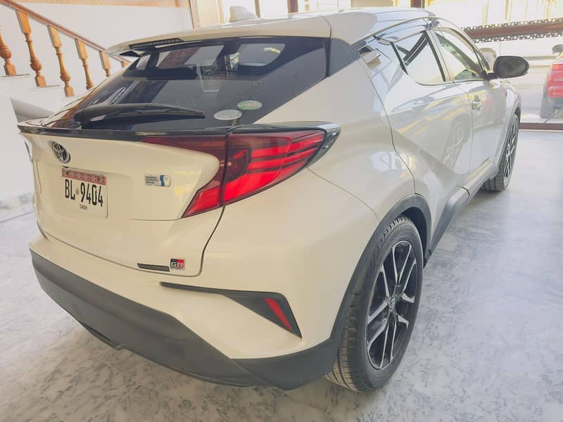 Toyota C-HR 2019

                                                            alt=
