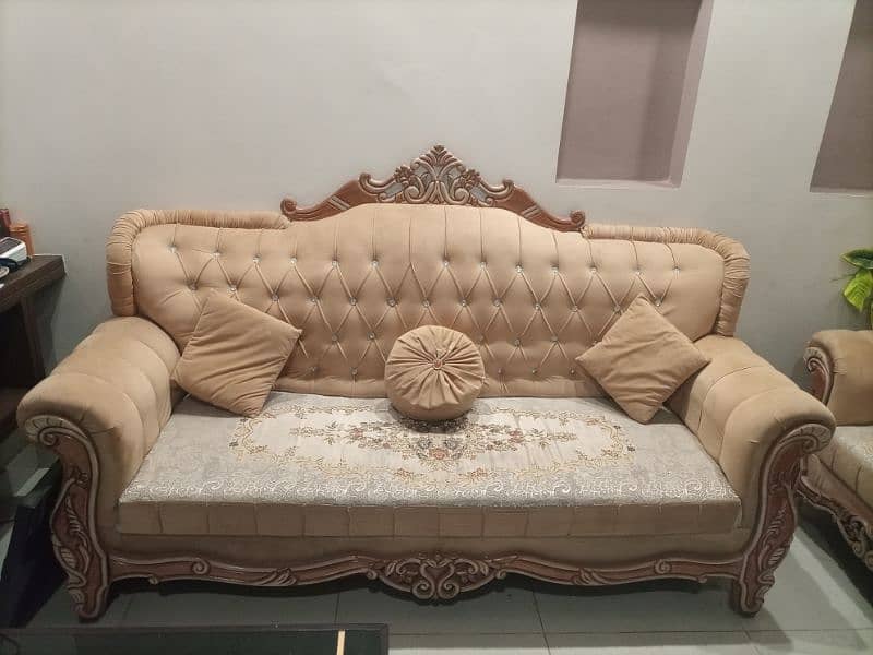 urgent brand new 5 seater sofas

                                                            alt=