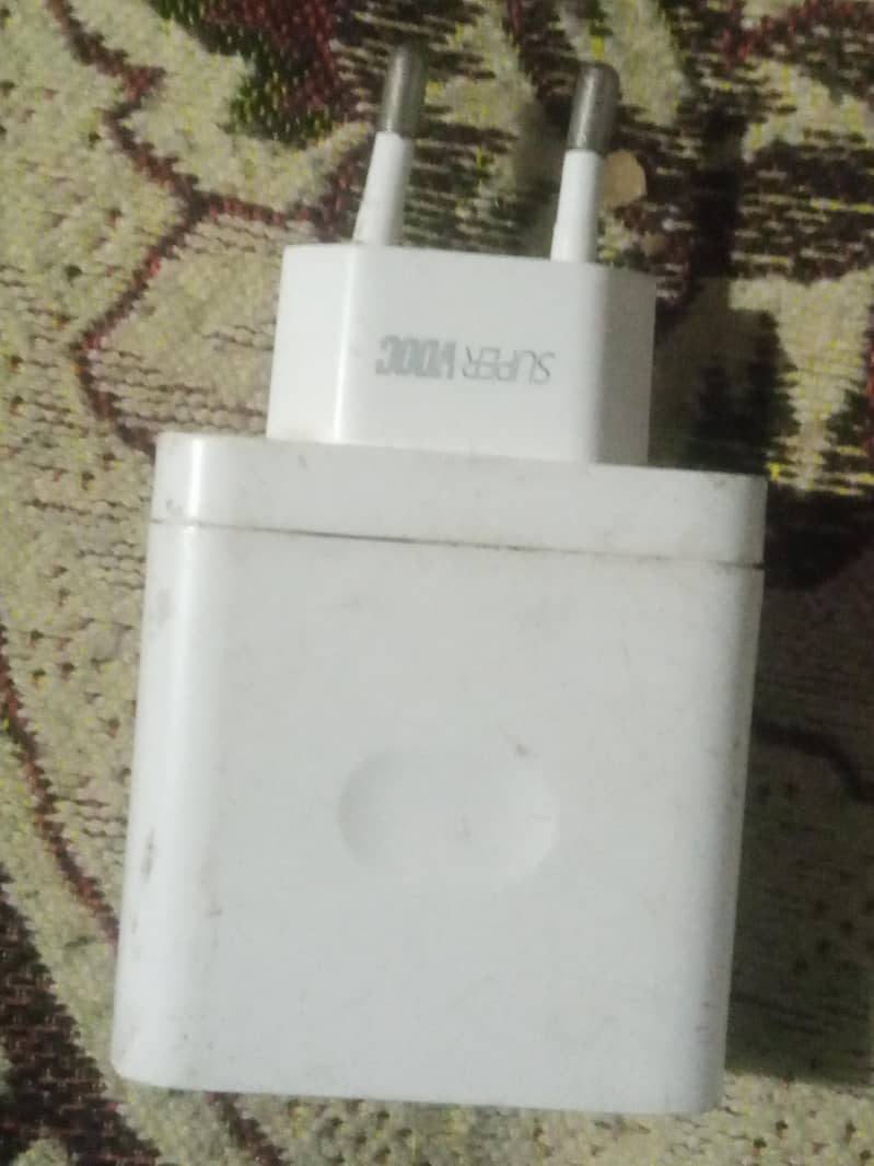 Super vooc 80 Watt Original

                                                            alt=