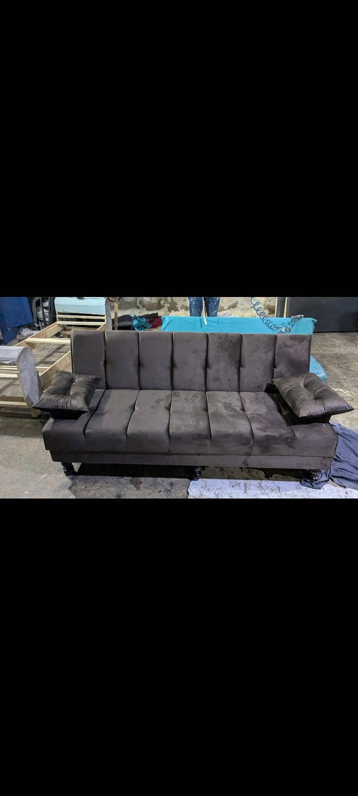 Sofa cumbed

                                                            alt=