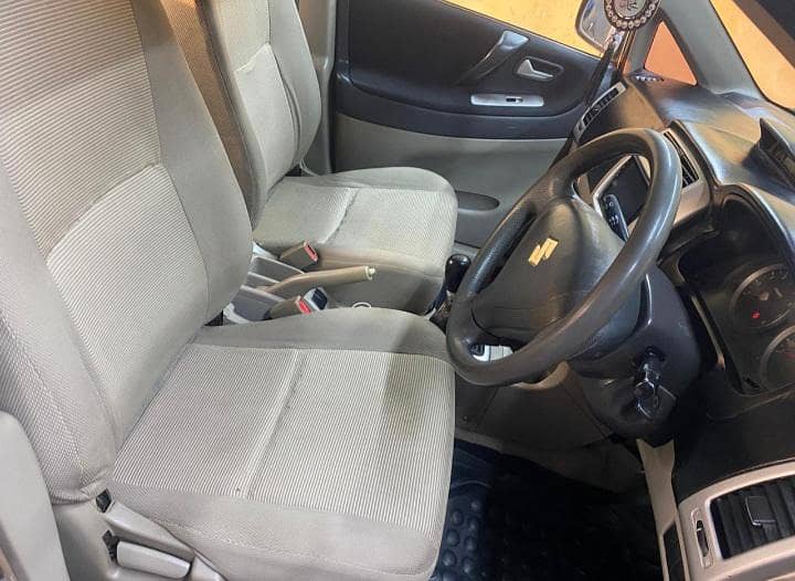 car on my name seel to seel genuine bahir se sirf 2no side shower

                                                            alt=