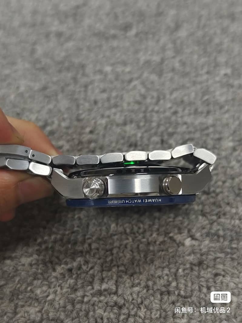 Huawei WATCH Ultimate Ocean Edition, blue dial with steel band

                                                            alt=