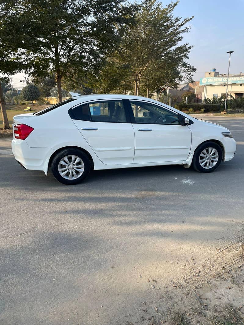 Honda City Aspire 1.5 Manual 2018

                                                            alt=