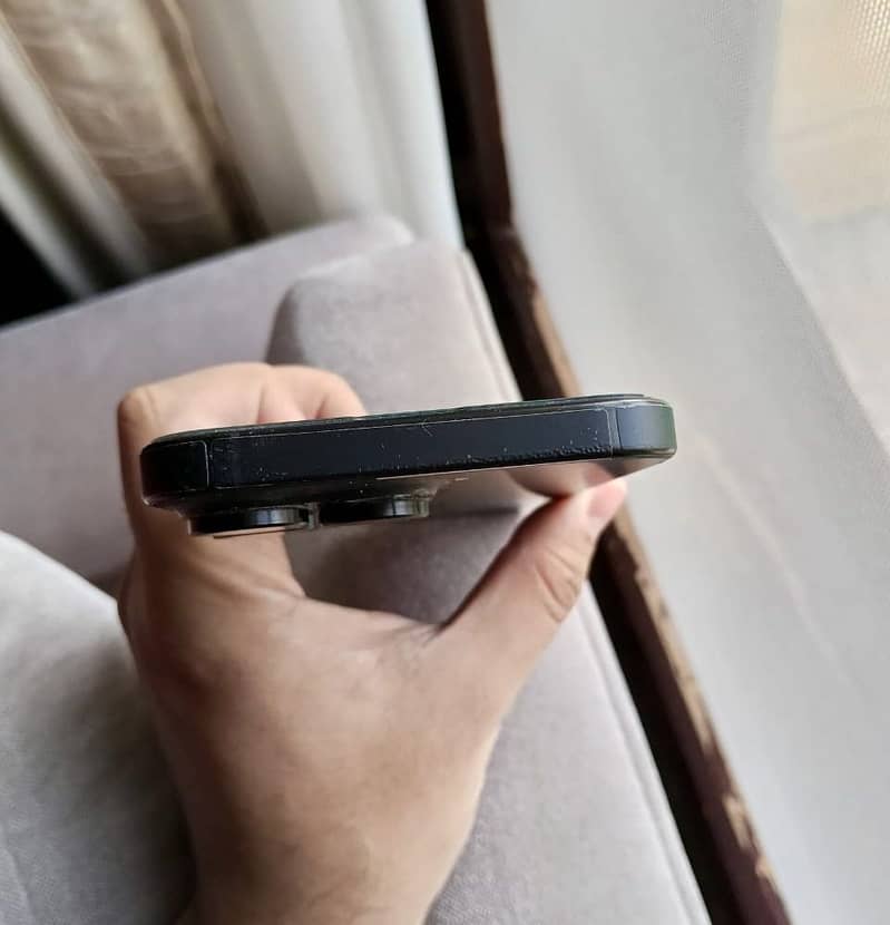 iPhone 16 Pro Max 256GB PTA Approved100% Battery Official Warranty

                                                            alt=