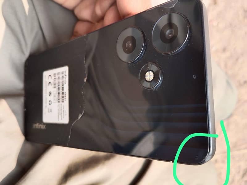 infinix hot 30 4+4/128 gb with box charger

                                                            alt=