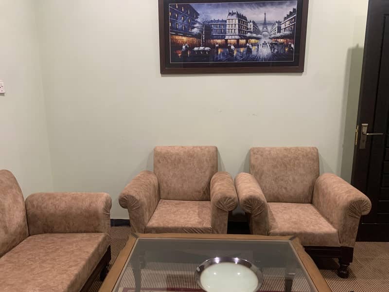 Beautiful Sofa Set

                                                            alt=