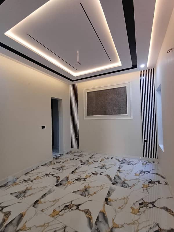 Alraheem Twn 5 mrla proper double story luxury house urgent Sale 03006803629

                                                            alt=