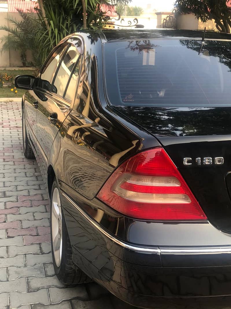 Mercedes Benz C Class C180 2007

                                                            alt=