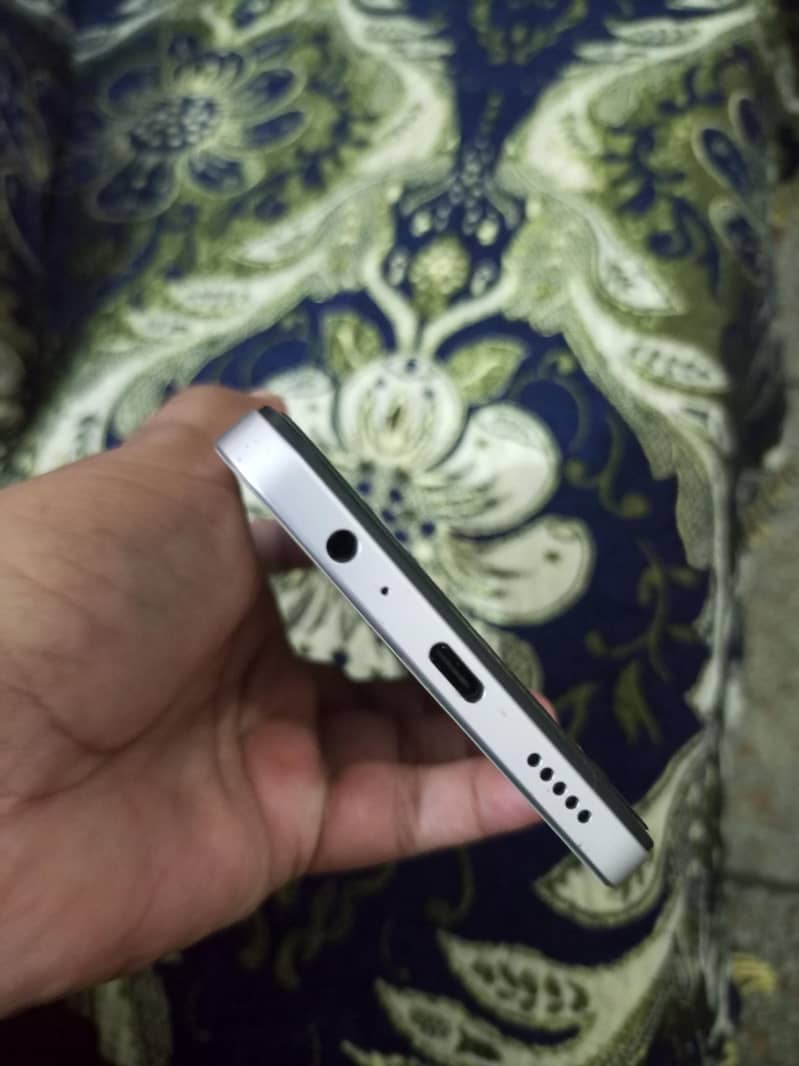 vivo y19s

                                                            alt=