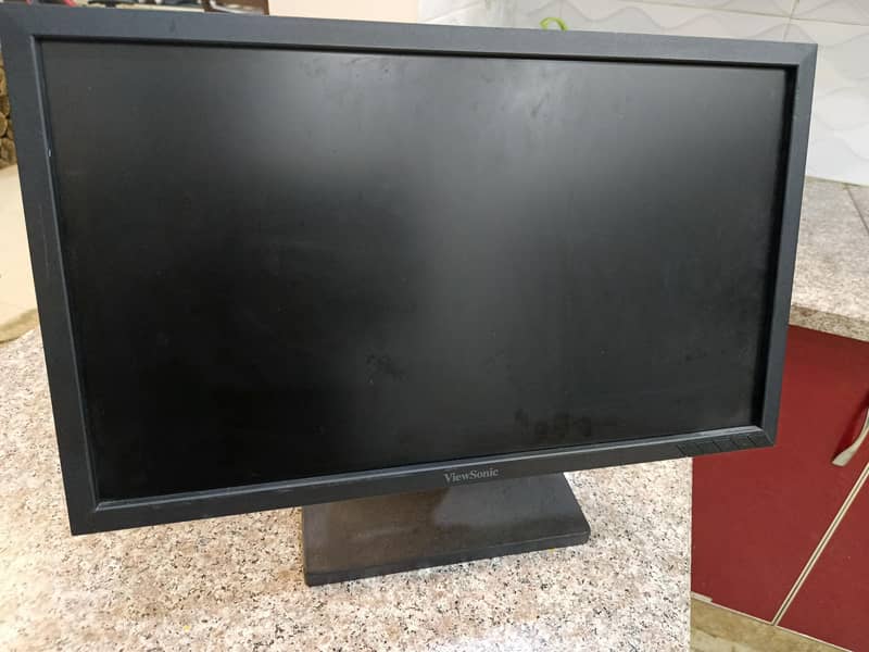 Dell/Hp Computers with 22" monitor. i5-7th, 8 gb ram, 256 gb ssd.

                                                            alt=