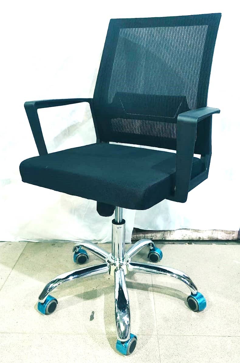 All Kinds of Revolving Chairs available for sale

                                                            alt=