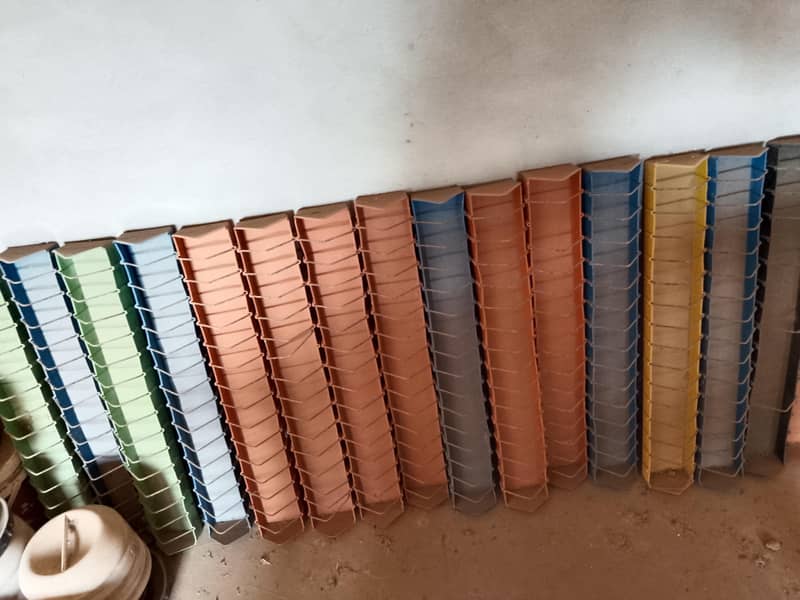 hens food accaesries

                                                            alt=