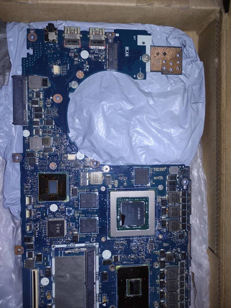 ASUS i7 6th Generation Motherboard with 8GB DDR4