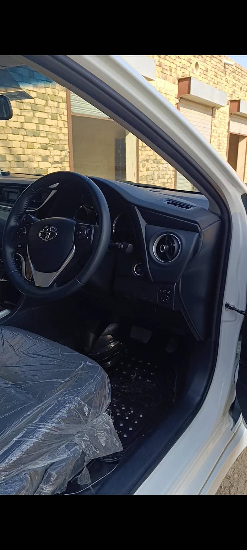 Toyota Corolla Altis Grande 1.8 X 2021 Model Car Antique Piece

                                                            alt=