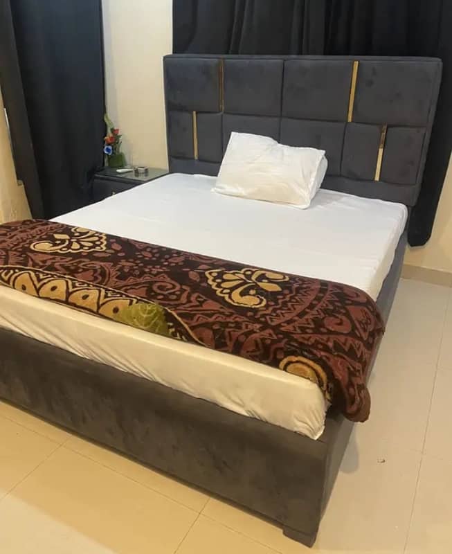 Daily basis Short Time flats available bahria twon

                                                            alt=